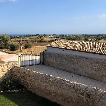 Ballium Luxury Relais Avola Exterior photo