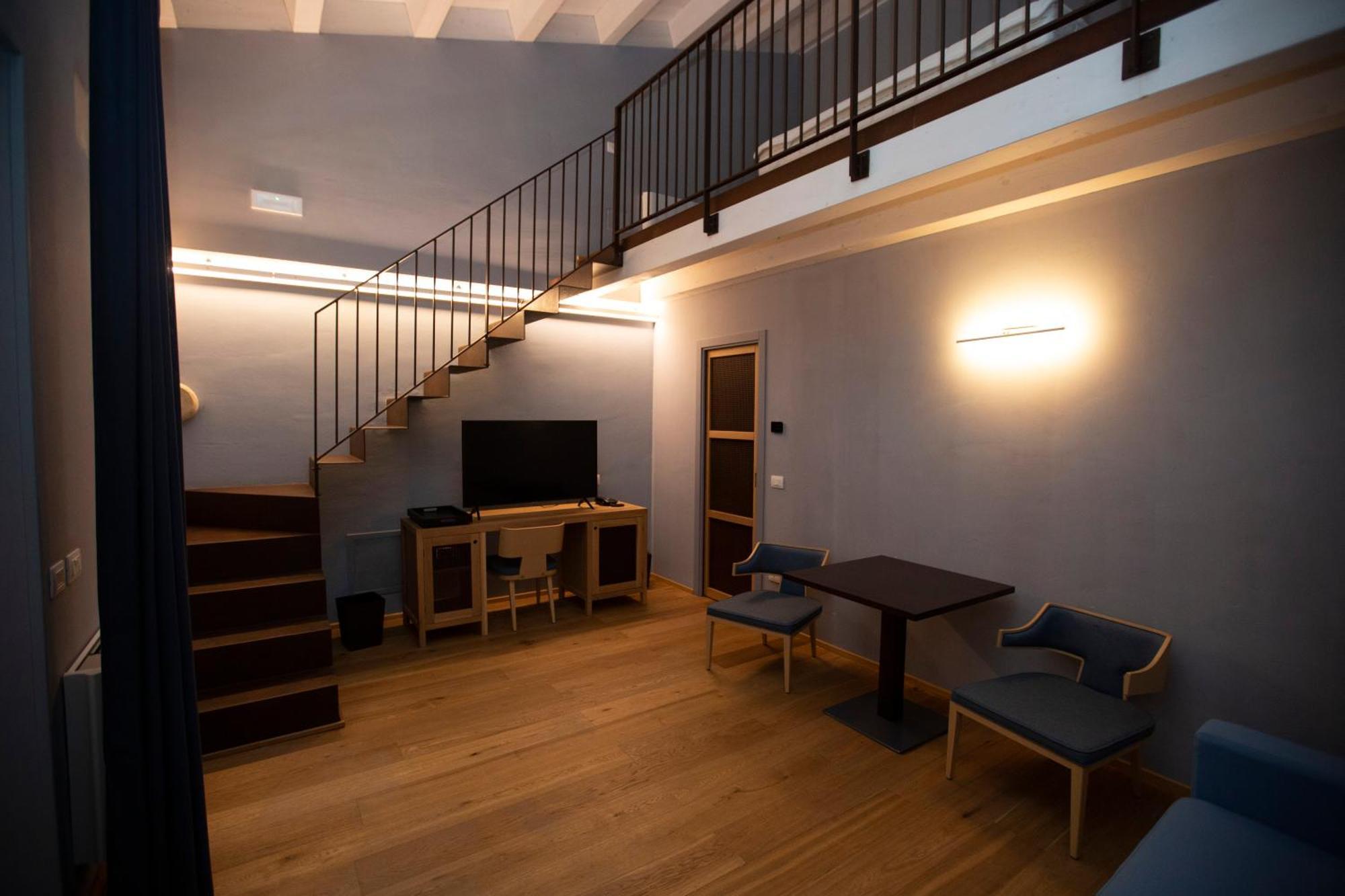 Farm stay Ballium Luxury Relais Avola