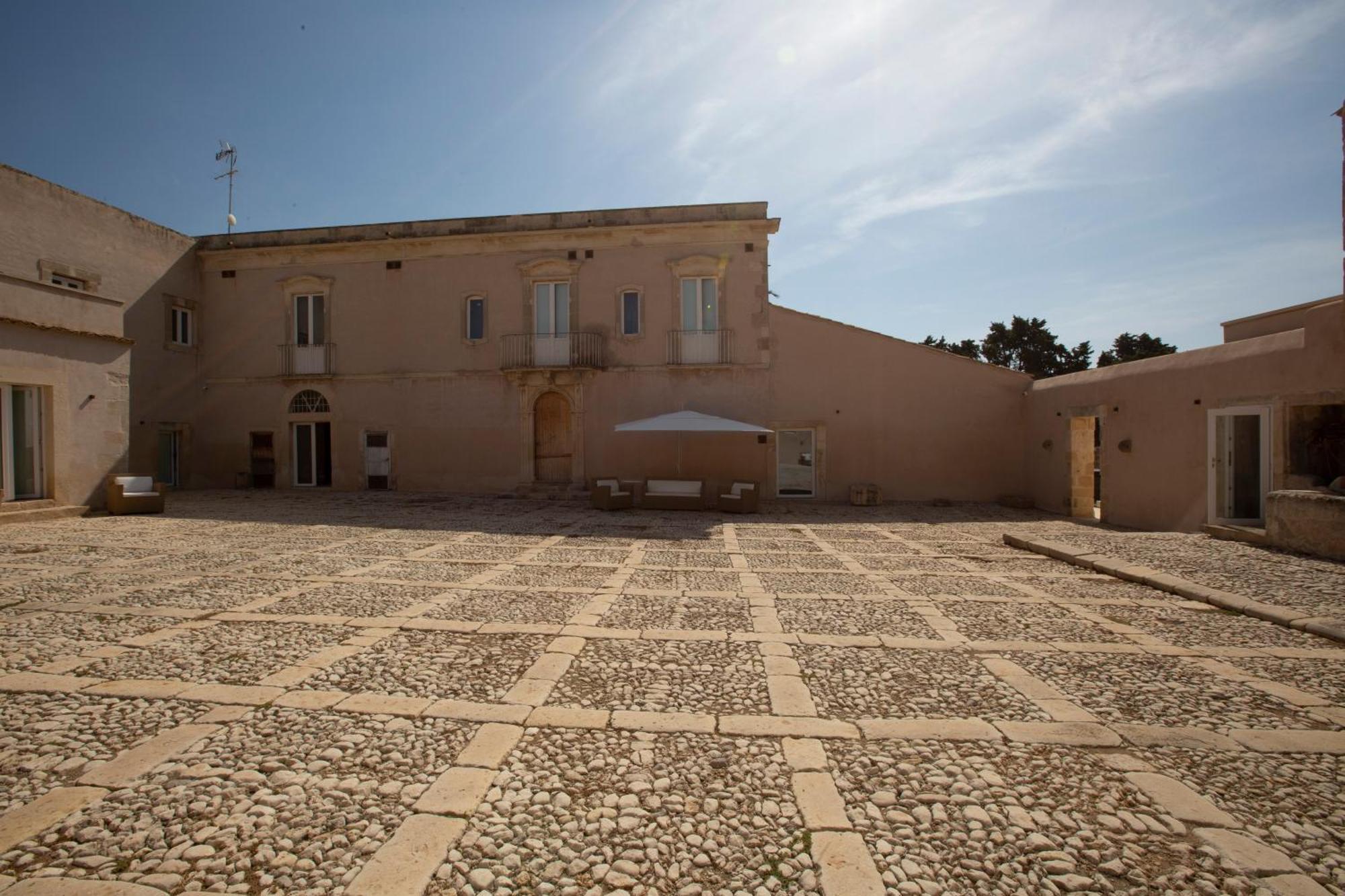 Ballium Luxury Relais Farm stay Avola